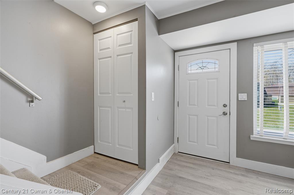 862 N Main Street, Milford, MI 48381 — Photo 9