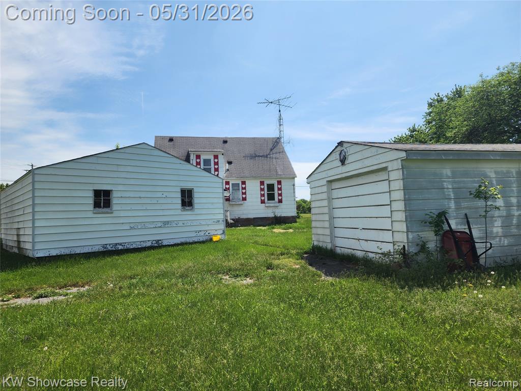 4356 S Vassar Road, Burton, MI 48519 — Photo 11