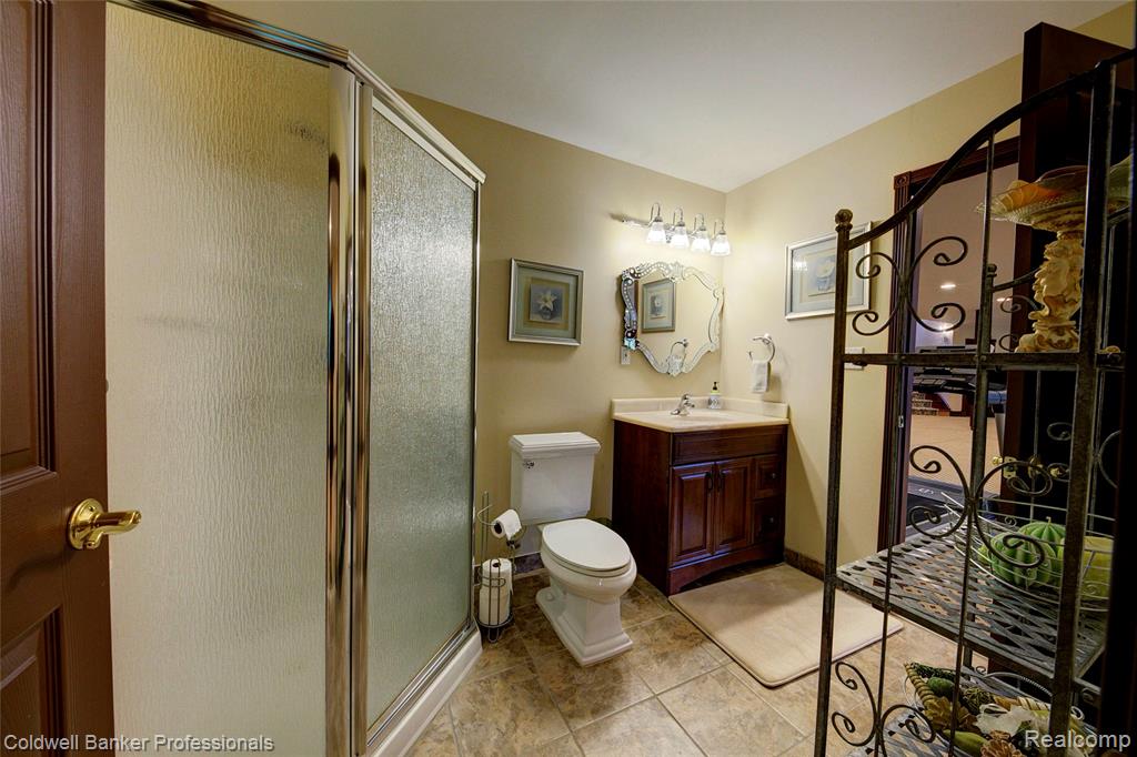 4546 Forest Edge Lane, West Bloomfield, MI 48323 — Photo 82
