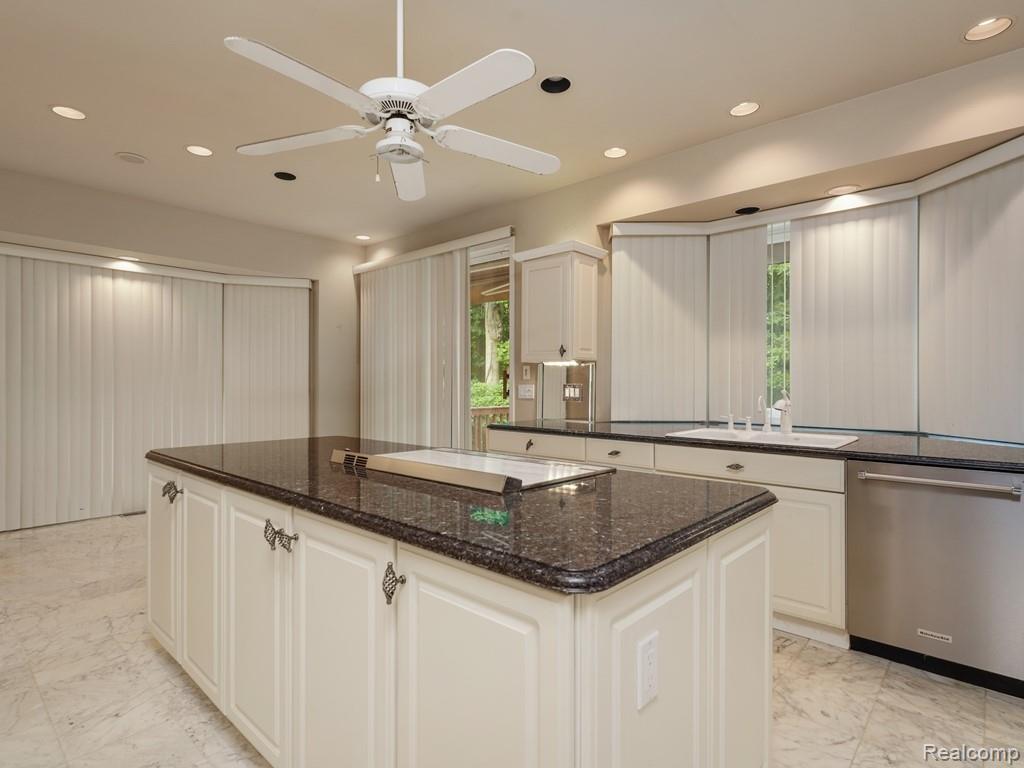 43564 Scenic Lane, Northville, MI 48167 — Photo 20