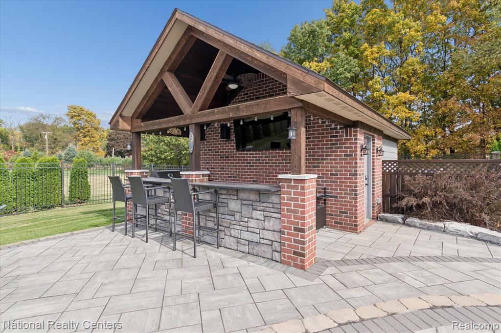 9888 Meadow View Court, Northville, MI 48167 — Photo 70