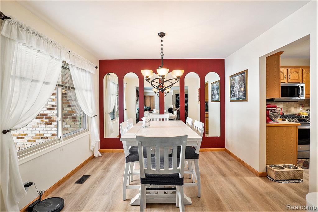 5203 SUNLYN Street, Grand Blanc, MI 48439 — Photo 7