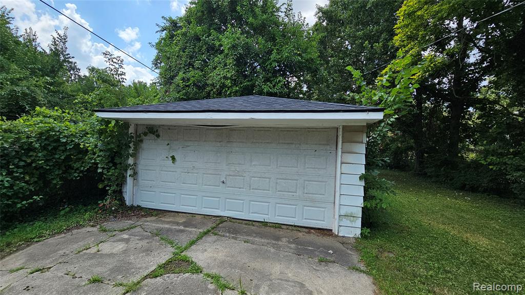 4695 Hereford Street, Detroit, MI 48224 — Photo 29