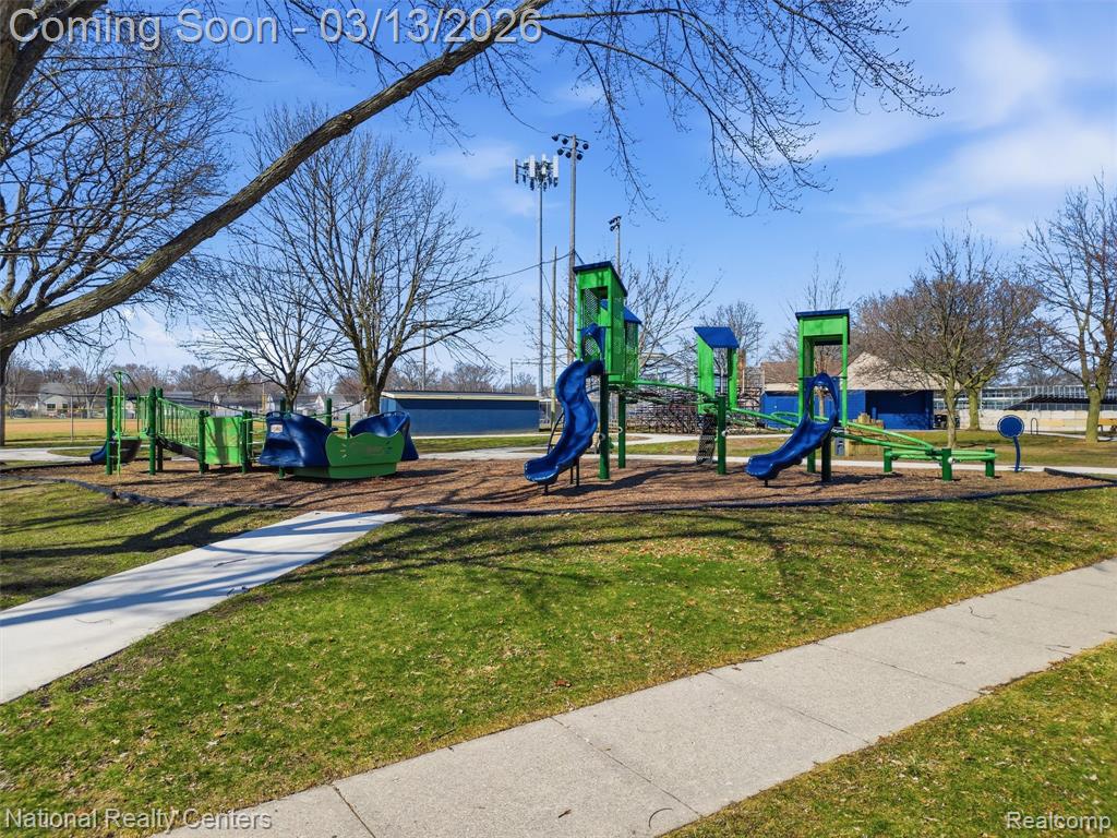 2266 Robina Avenue, Berkley, MI 48072 — Photo 36