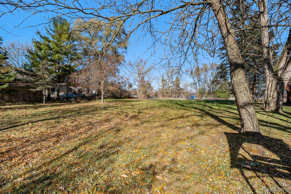 66 E Shore Drive, Whitmore Lake, MI 48189 — Photo 35
