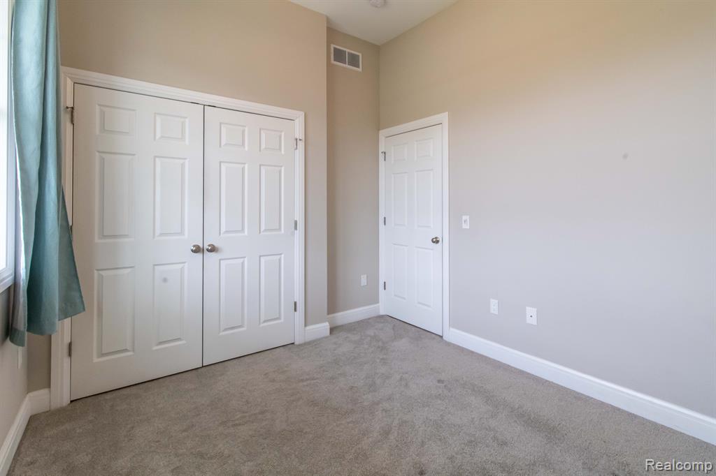 7788 YORKSHIRE Drive, Almont, MI 48003 — Photo 33