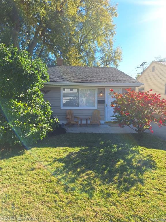 1412 E Woodruff Avenue, Hazel Park, MI 48030