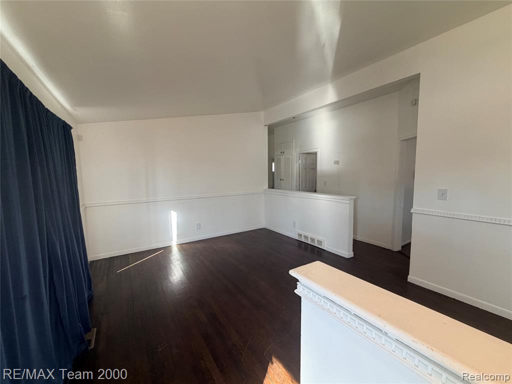 5133 Cherokee Street, Dearborn Heights, MI 48125 — Photo 2