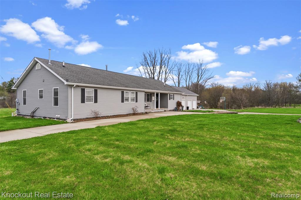 4800 Howell Road, Otter Lake, MI 48464 — Photo 4