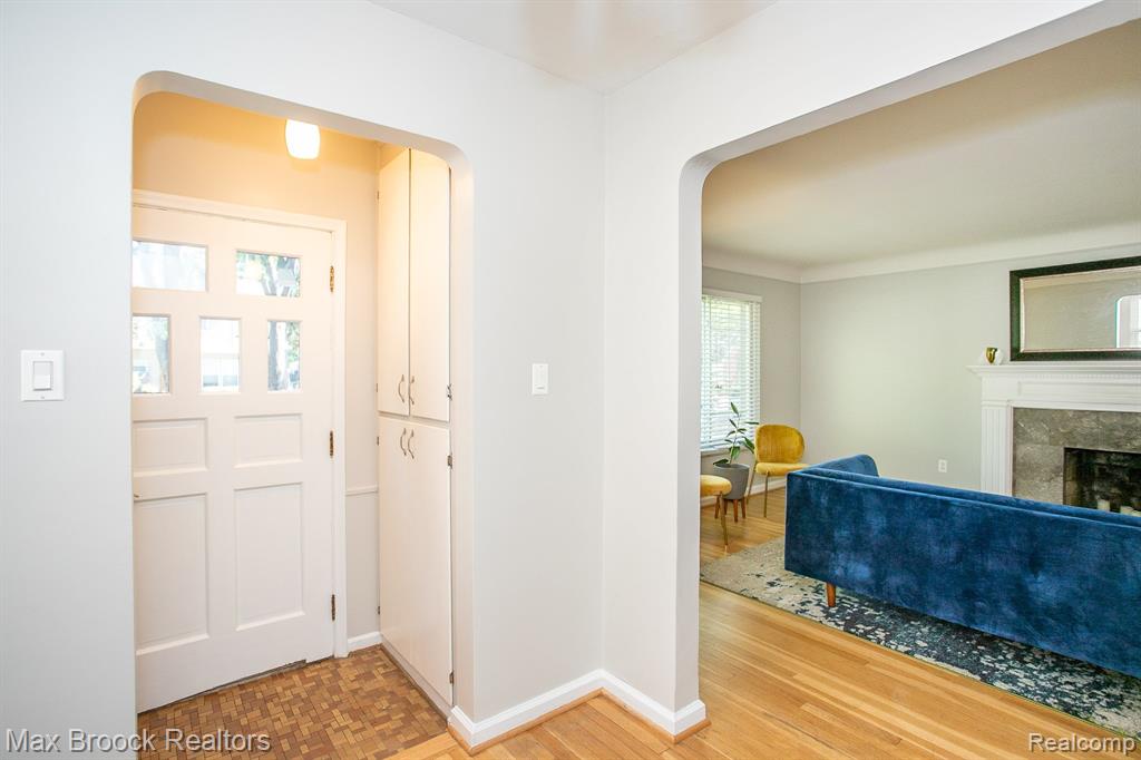 26015 ALLOR Avenue, Huntington Woods, MI — Photo 5