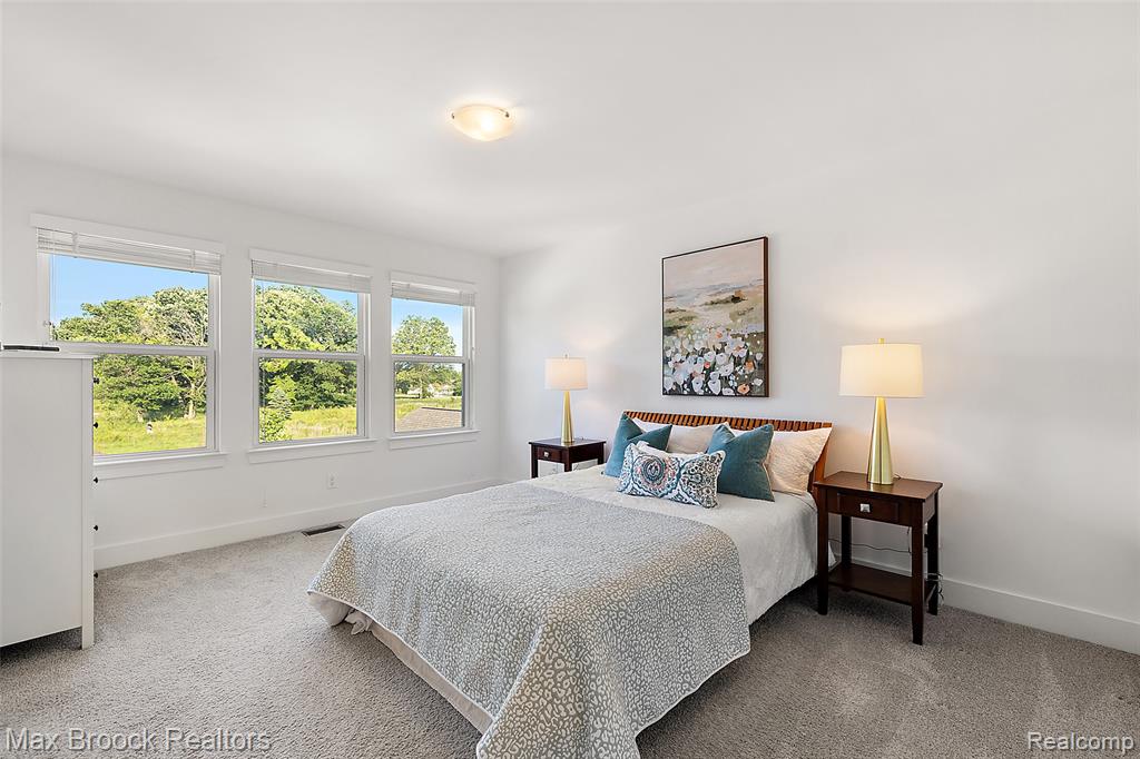 4260 Kent Road, Royal Oak, MI 48073 — Photo 24