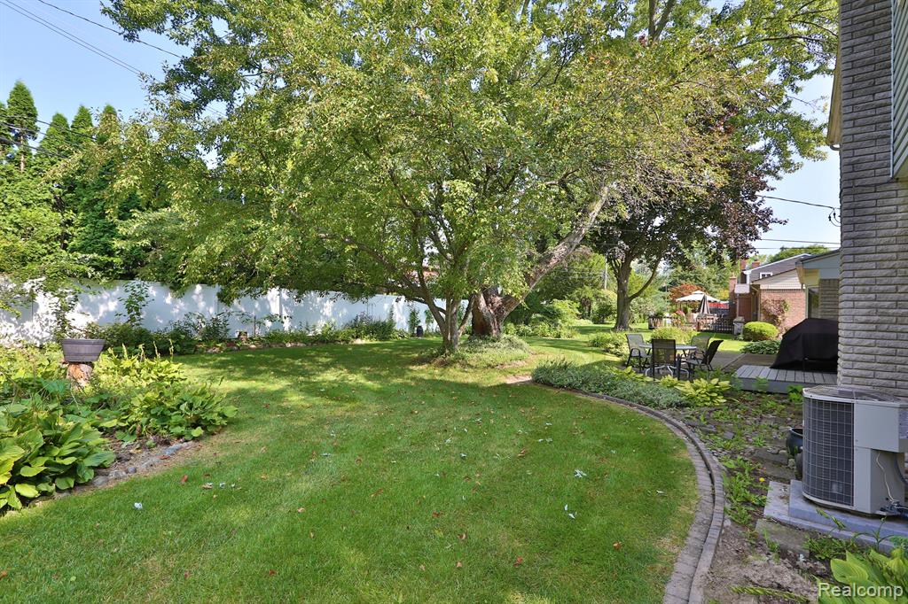 4251 WASHINGTON CRESCENT Drive, Troy, MI 48085 — Photo 24