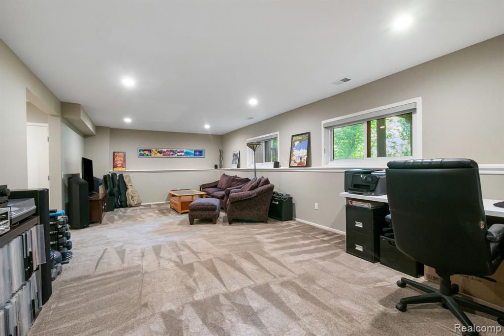 5775 Eastman Boulevard, West Bloomfield, MI 48323 — Photo 38