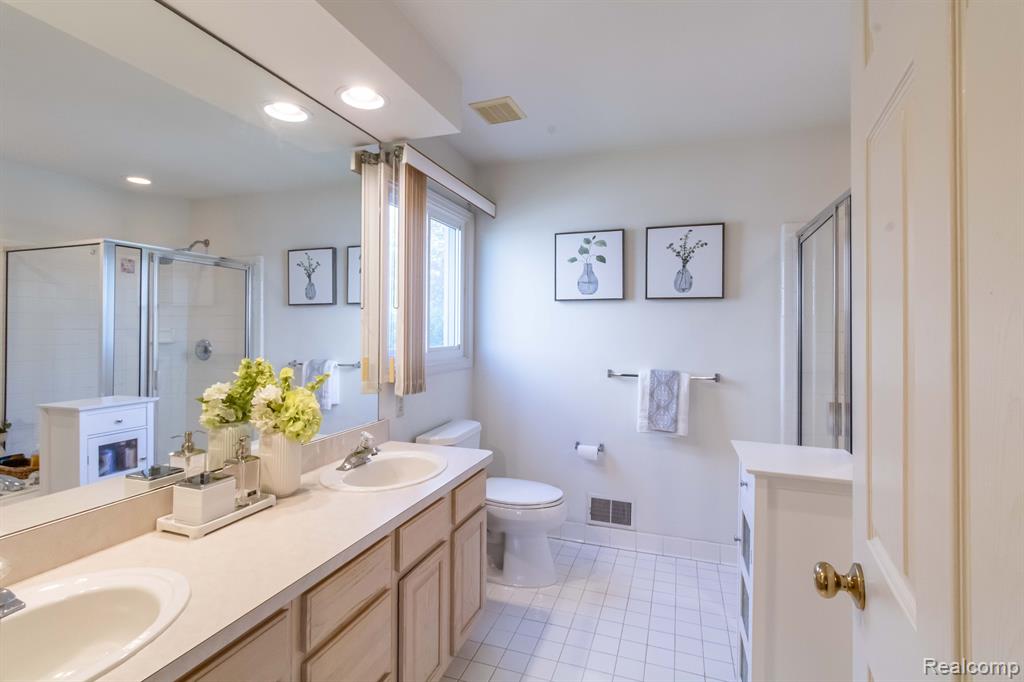 42852 SANDSTONE Drive, Novi, MI 48377 — Photo 16