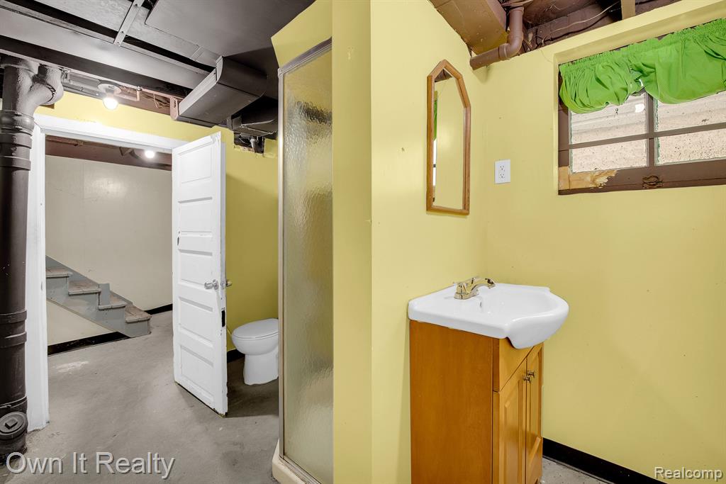 9369 McDougall Street, Hamtramck, MI 48212 — Photo 58