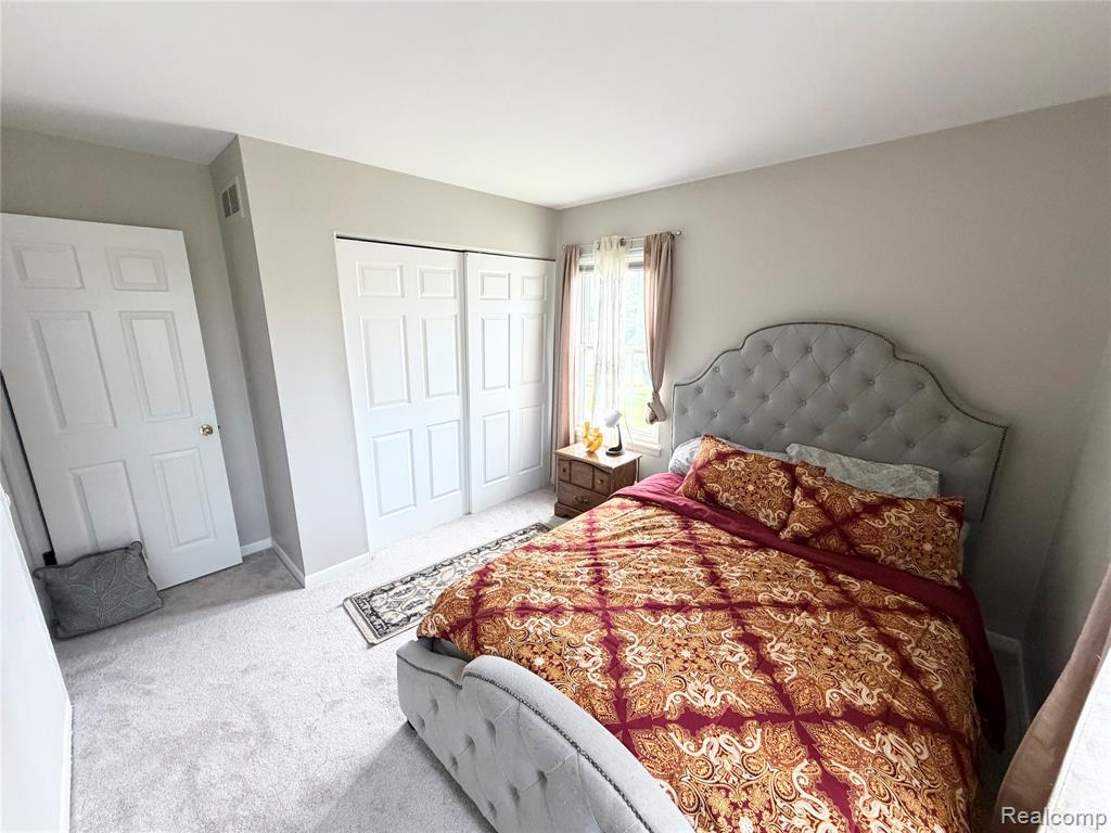 8542 SPINNAKER WAY, Ypsilanti, MI 48197 — Photo 16