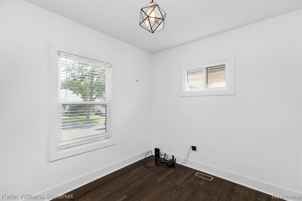 400 CHANNING Street, Ferndale, MI 48220 — Photo 14