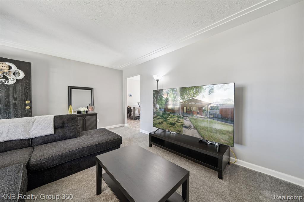 1395 BYRON Avenue, Ypsilanti, MI 48198 — Photo 11
