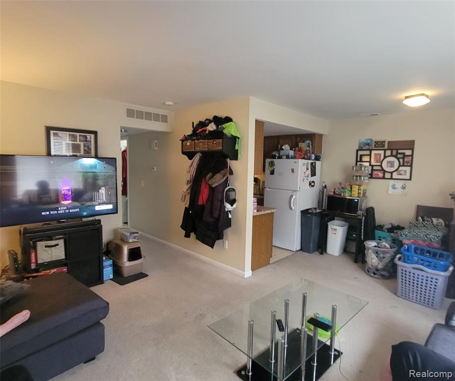 27689 Harrison Woods Lane, Harrison Township, MI — Photo 3