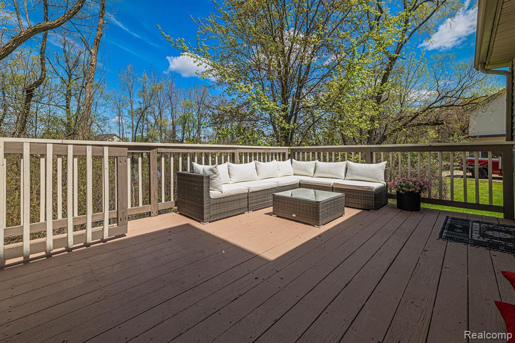 6101 Maple Trail, Grand Blanc, MI 48439 — Photo 25