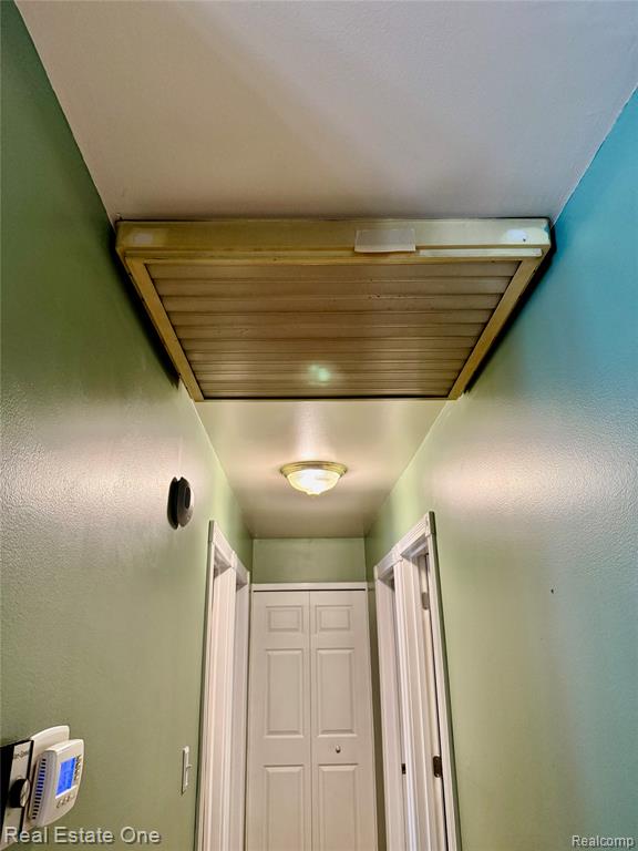42075 GLORIA Drive, Canton, MI 48187 — Photo 32