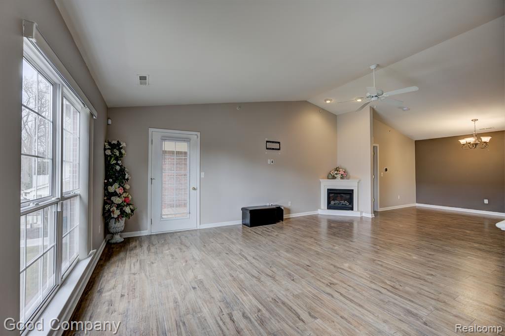 29567 NOTTINGHAM Circle, Livonia, MI 48152 — Photo 4