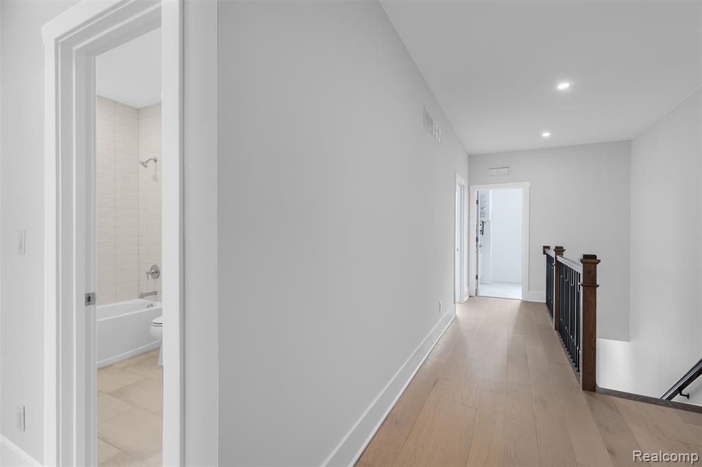 106 Apaloosa, Northville, MI, 48167