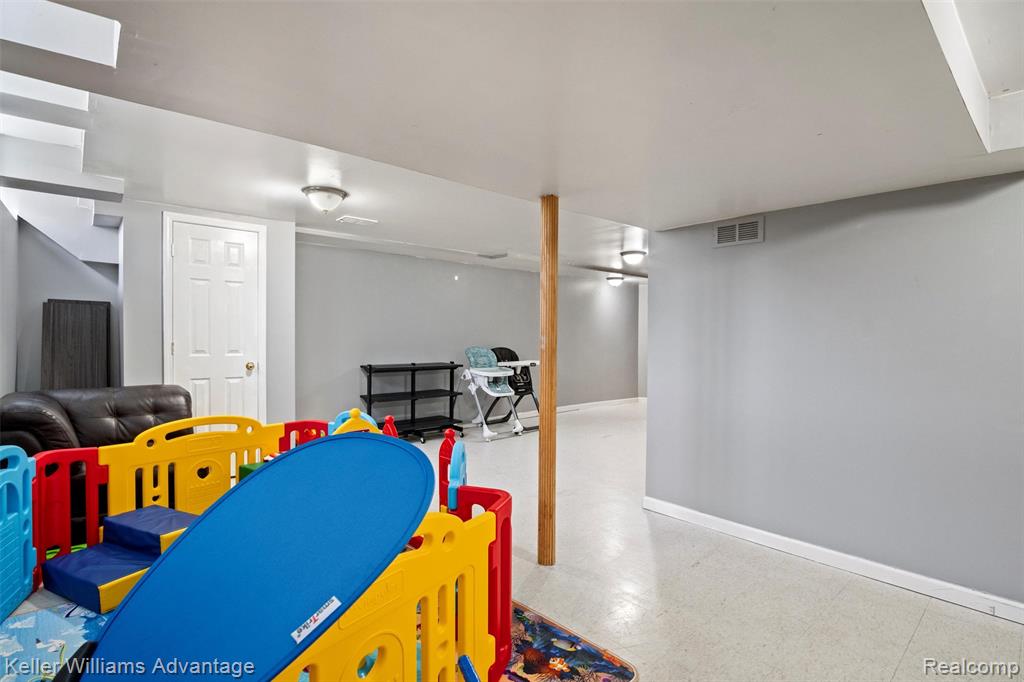 5016 Patrick Road, West Bloomfield, MI — Photo 47