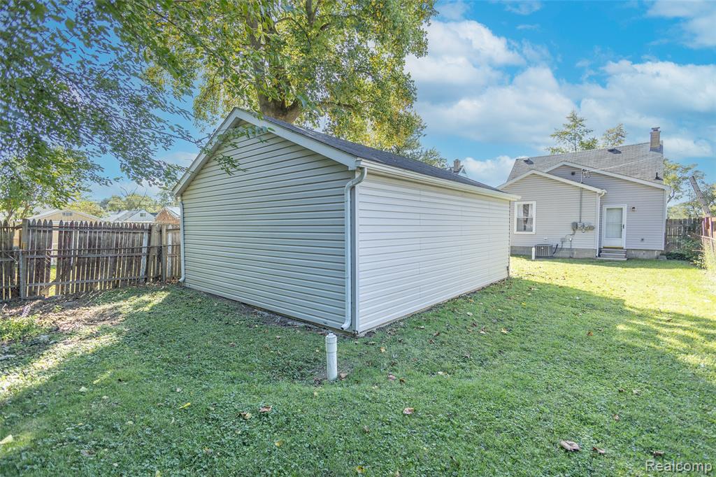 4679 Mayfair Street, Dearborn Heights, MI 48125 — Photo 21