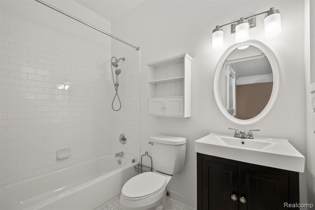 8120 E Jefferson Avenue, 7D, Detroit, MI 48214 — Photo 13