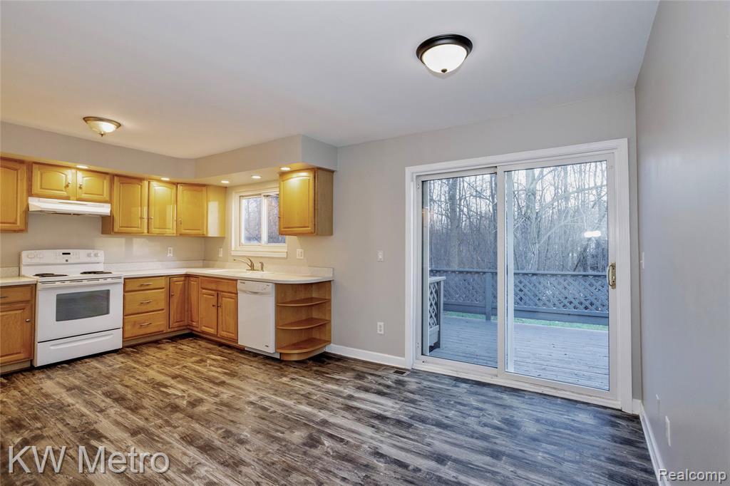 47420 Brent Court, Chesterfield, MI 48047 — Photo 11