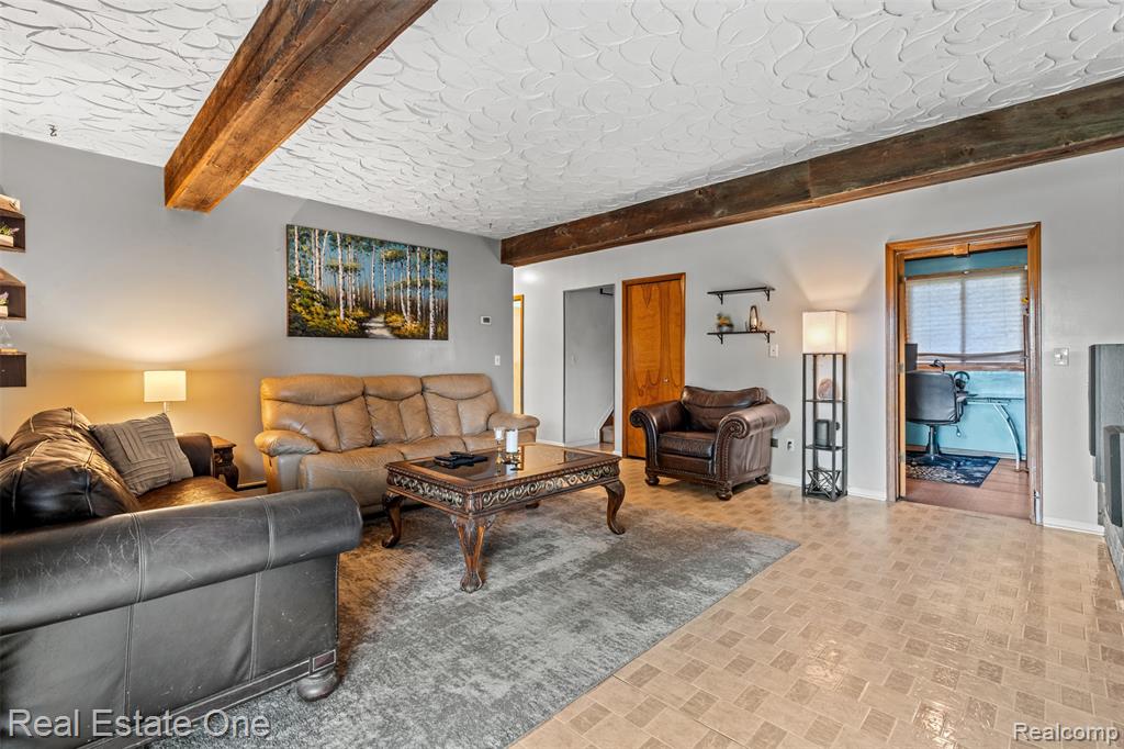 5122 Elizabeth Lane, Almont, MI 48003 — Photo 32