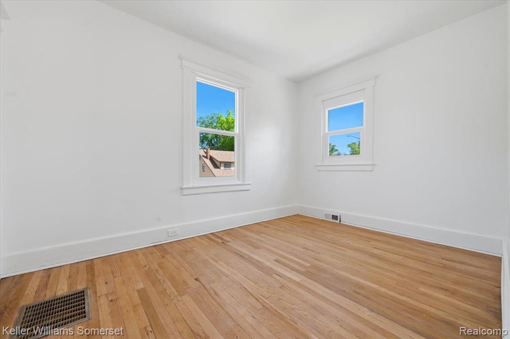 693 Calvert Street, Detroit, MI 48202 — Photo 18