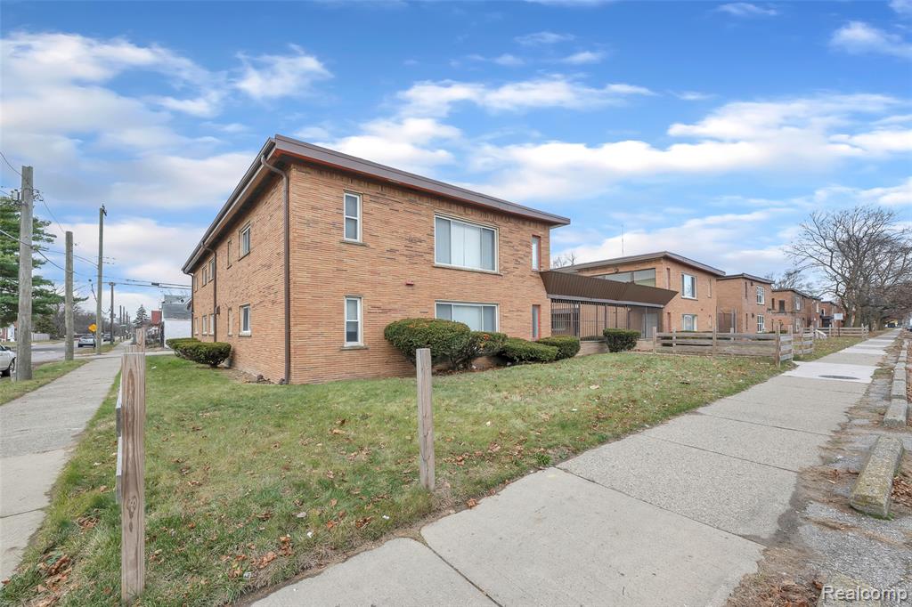 16721 Greenfield Road, Detroit, MI 48235