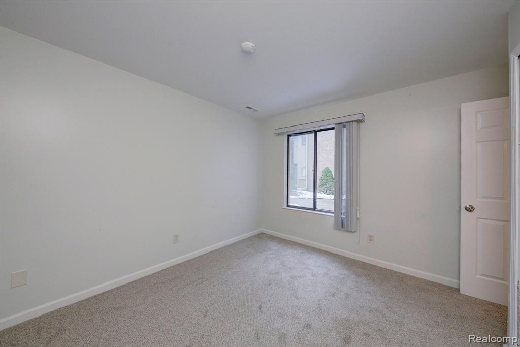 42489 Lilley Pointe Drive, Canton, MI 48187 — Photo 21