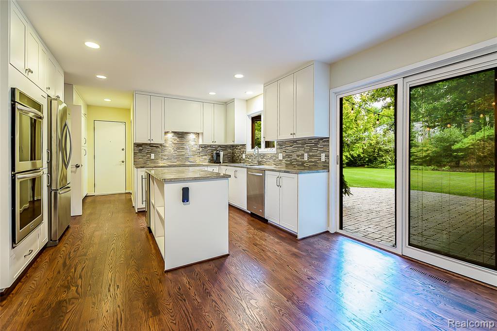 581 Woodway Court, Bloomfield Hills, MI 48302 — Photo 11