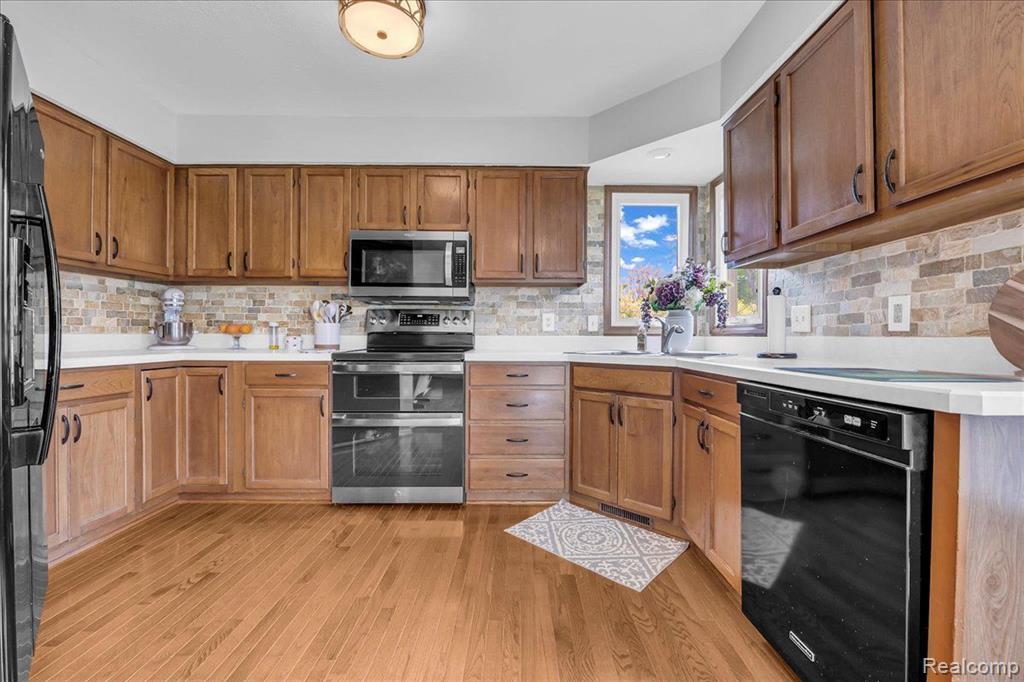 706 DONNALEE Drive, Monroe, MI 48162 — Photo 7