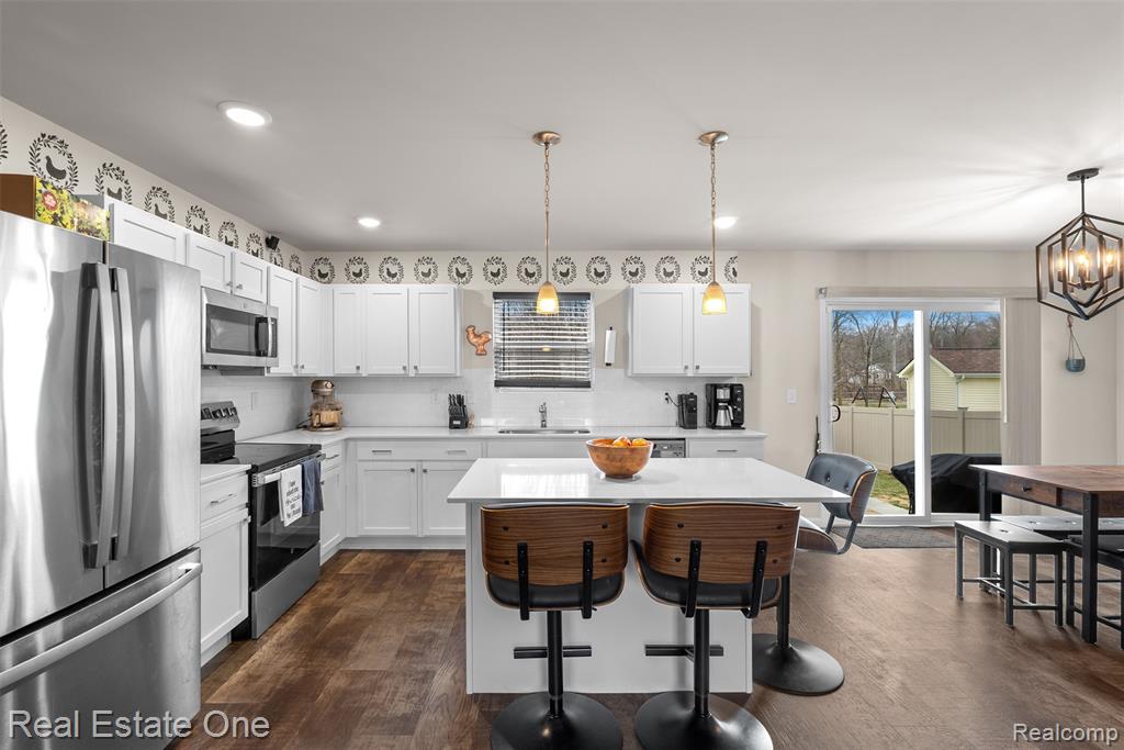 2273 Apple Tree Drive, Burton, MI 48519 — Photo 8