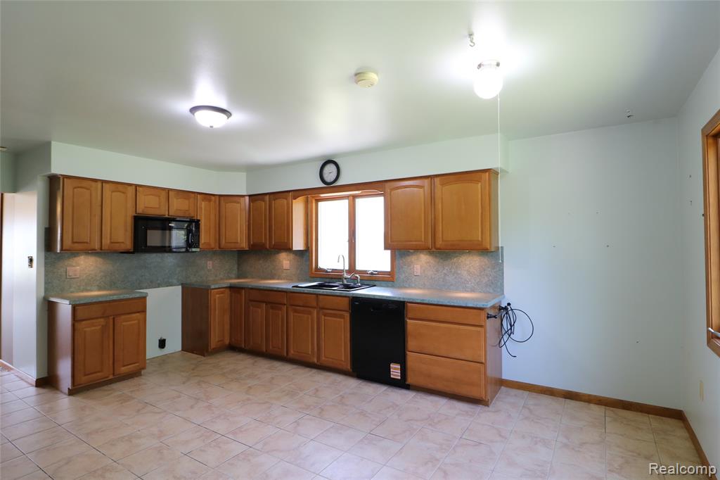 145 Ward Street, Croswell, MI 48422 — Photo 10