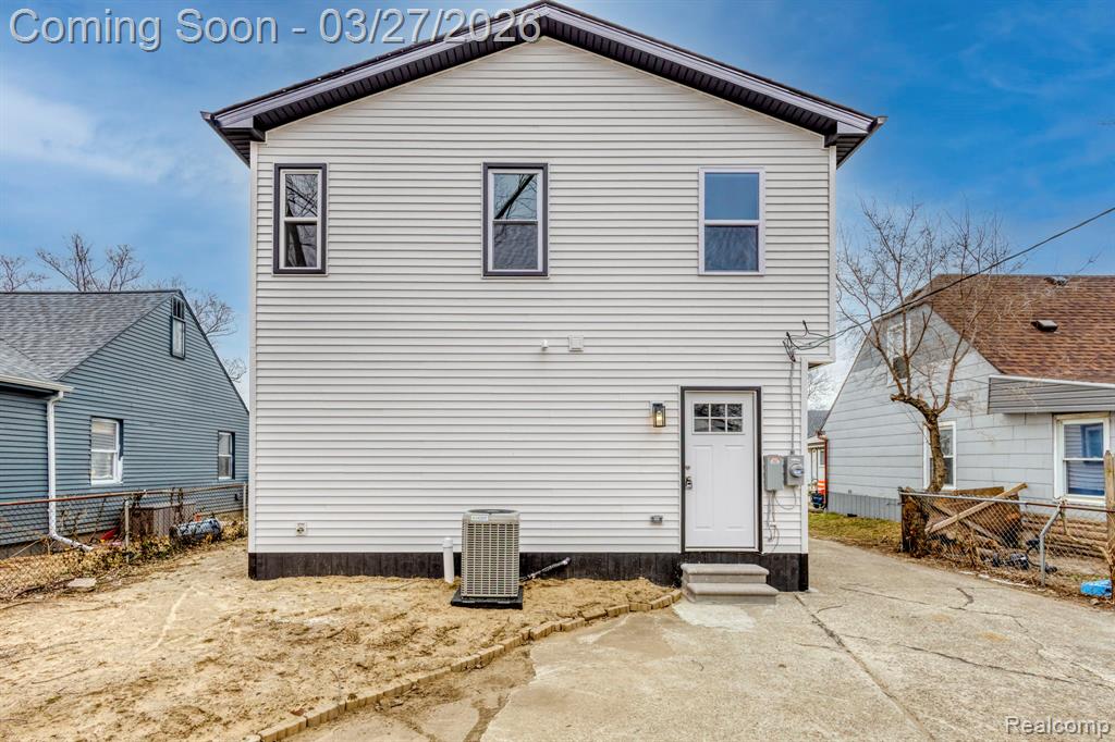 23147 Tawas Avenue, Hazel Park, MI 48030 — Photo 6