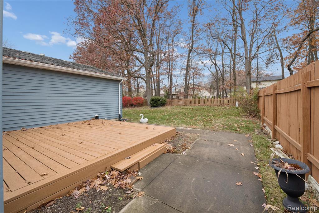 751 Norchester Street, South Lyon, MI 48178 — Photo 23