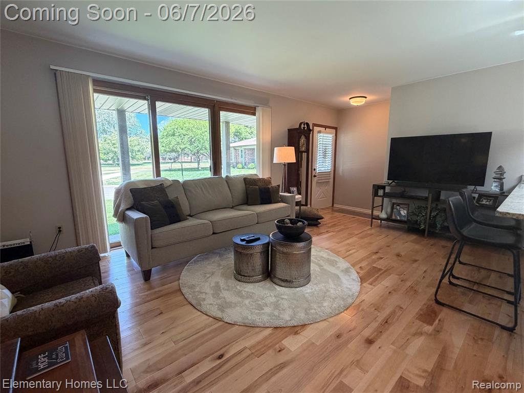 49459 Tarrytown Court, Utica, MI 48315 — Photo 4