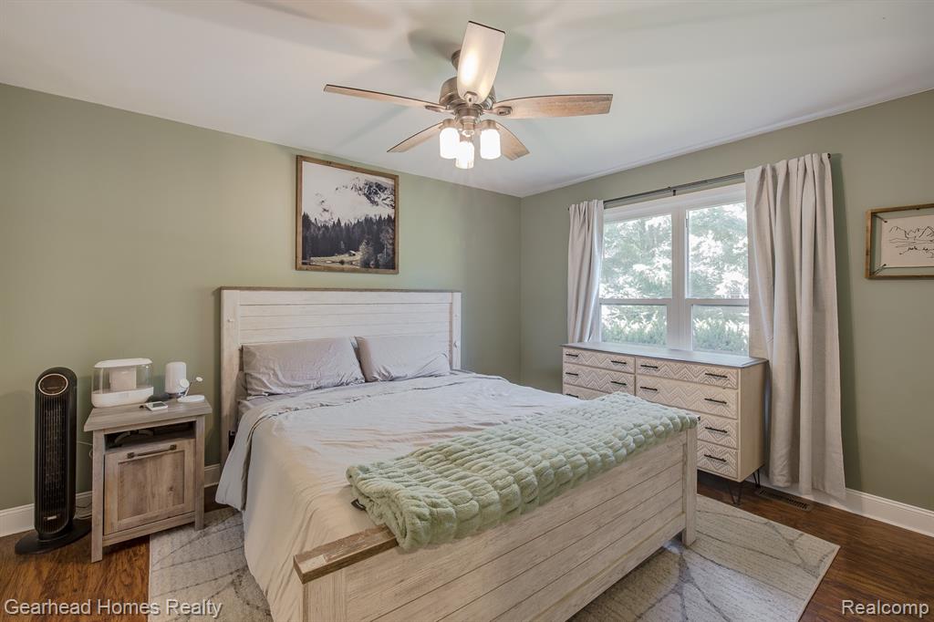 4710 Desert Bridge Court, Highland, MI 48356 — Photo 23