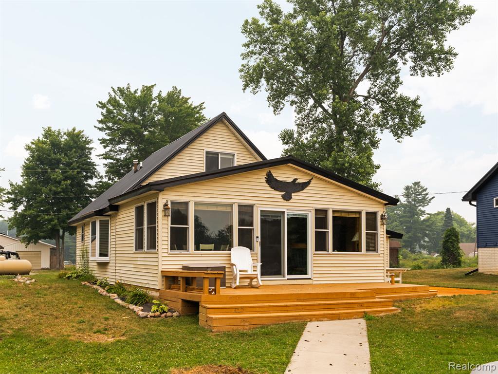 6559 Circle Drive, Harrison, MI 48625