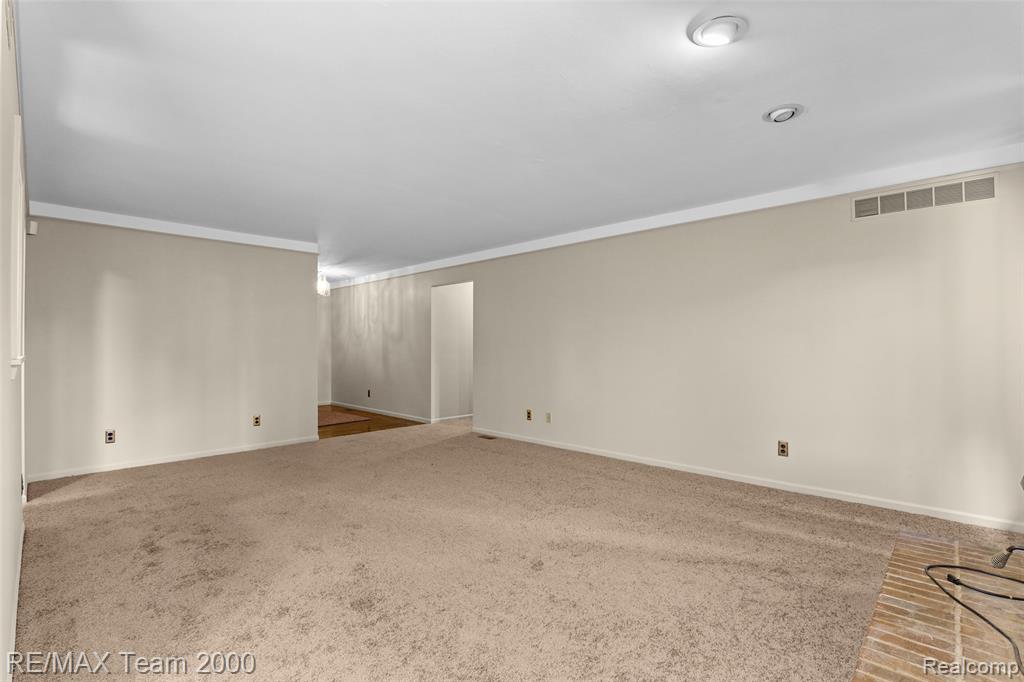25134 Ann Arbor Trail, Dearborn Heights, MI 48127 — Photo 7