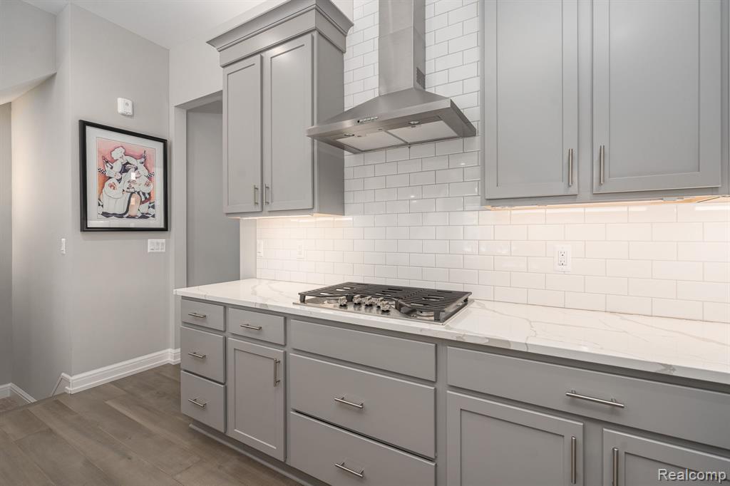 7484 Gramercy Circle, West Bloomfield, MI — Photo 9