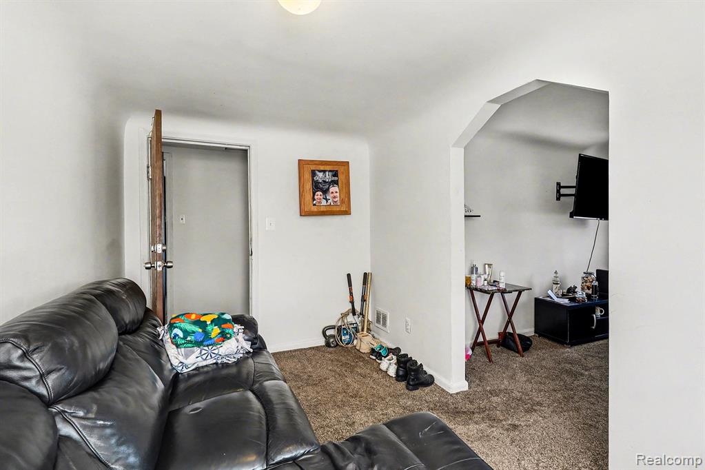 8129 Westminster Avenue, Warren, MI 48089 — Photo 20