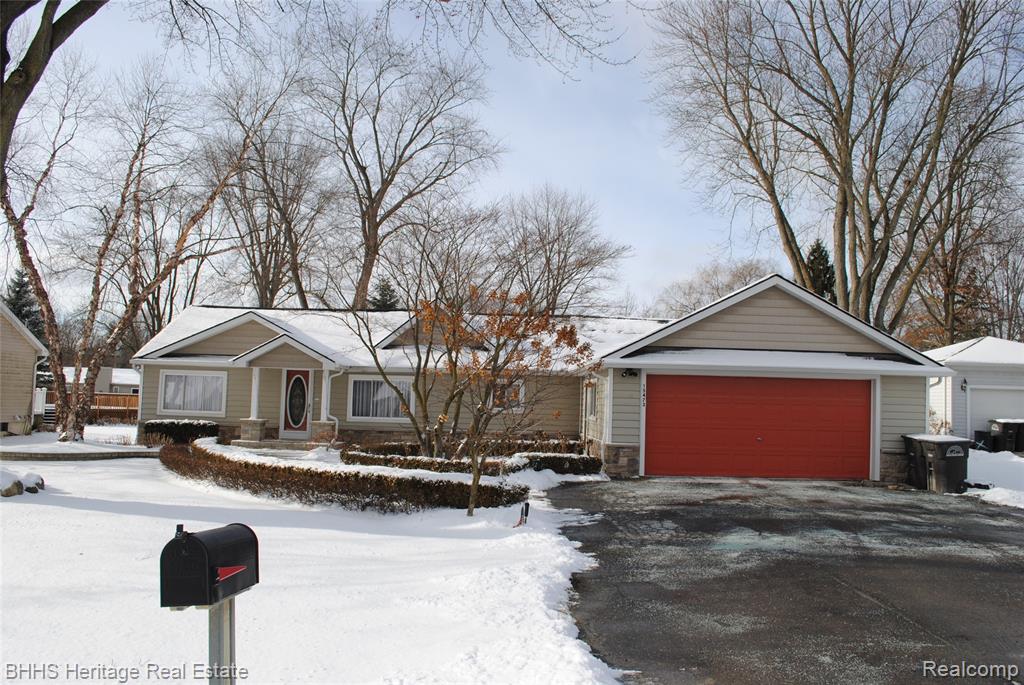 15473 Park Lane, Plymouth, MI 48170 — front exterior
