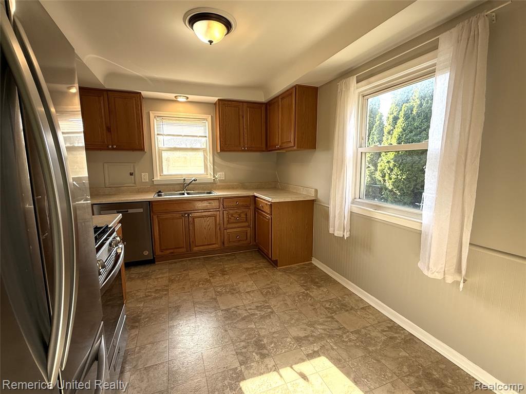 6450 Golfview Street, Garden City, MI — Photo 8