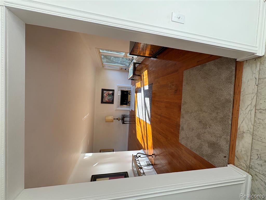 646 Peach Tree Lane, Grosse Pointe Woods, MI 48236 — Photo 4
